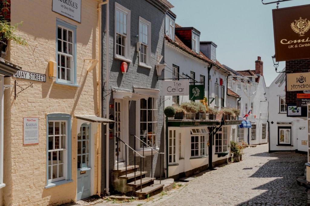 Stunning Luxury Apartment In Central Lymington Zewnętrze zdjęcie
