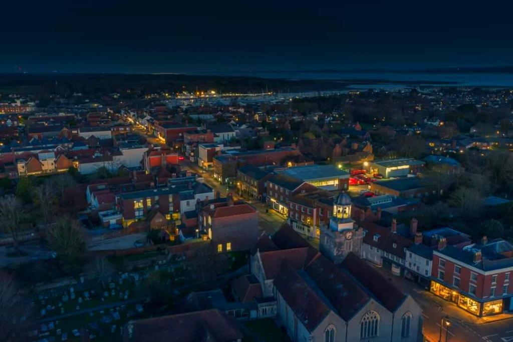 Stunning Luxury Apartment In Central Lymington Zewnętrze zdjęcie